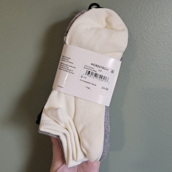 Nordstrom Women's Ankle Socks - 6 Pack - Picture 4 of 4